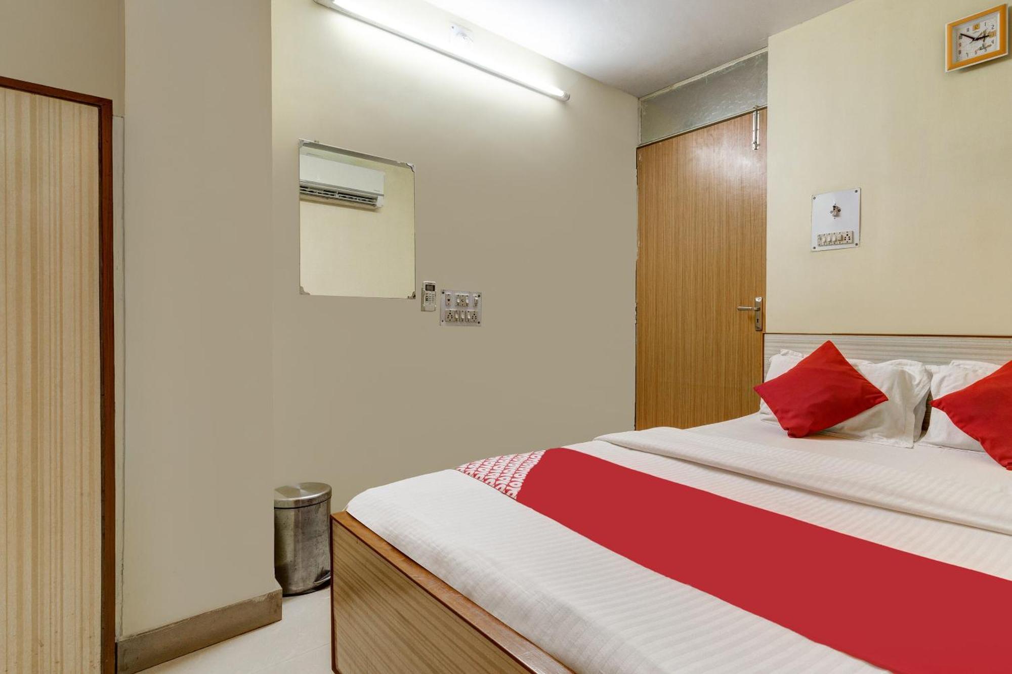 Oyo Hotel Satguru Jamshedpur Eksteriør billede